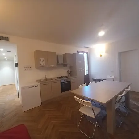 Orcagna Seven Appartement *
